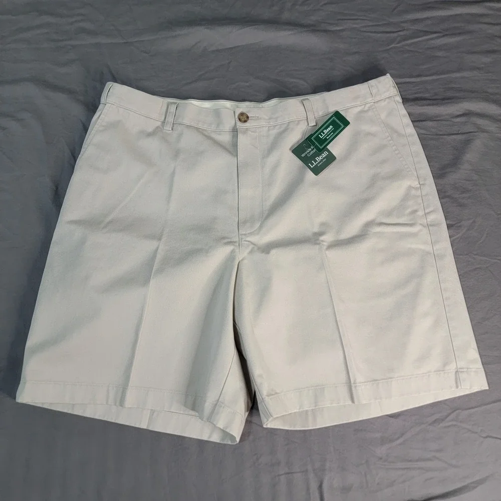 NWT LL Bean Double L Shorts Men's 40x8 Biege Chino Pleated Cotton Wrinkle Free